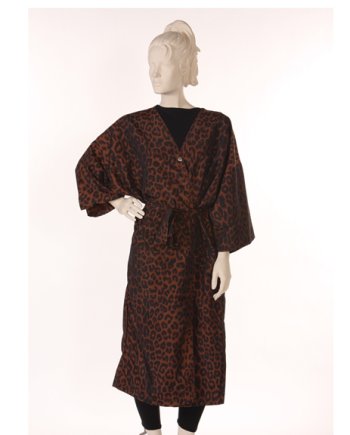 Client Gown Silkara Iridescent Fabric in Black